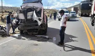 Al menos cinco muertos y ocho heridos deja choque de minivan con camión cisterna en Junín