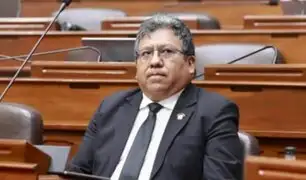 Ética aprueba investigar a Jorge Flores Ancachi por acusar a parlamentarios de recortar sueldos