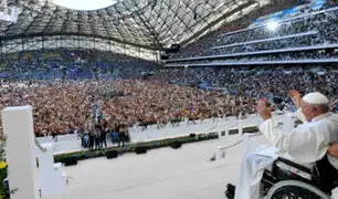 Francia: papa Francisco celebra multitudinaria misa dedicada a los migrantes y sus familiares