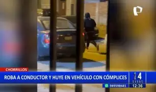 Chorrillos: Delincuente encañona y asalta a piloto y copiloto de auto