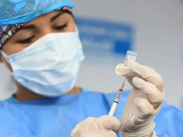Minsa advierte que hay más de 1.5 millones de personas con comorbilidades sin vacuna bivalente
