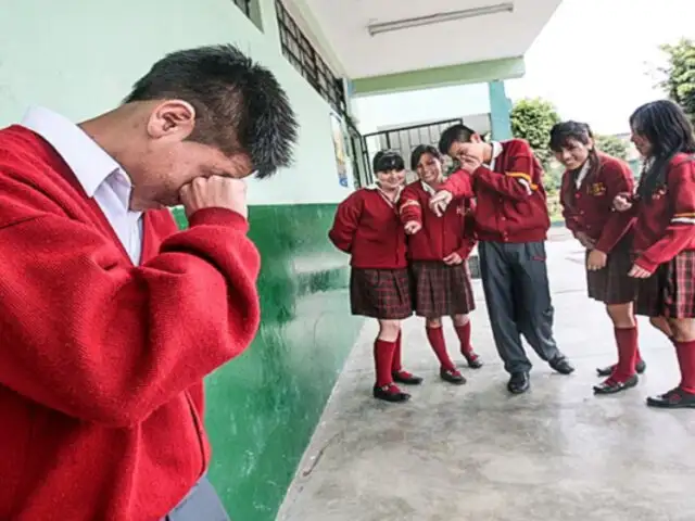 Contraloría revela que existen menos de 330 psicólogos para más de 2 millones de escolares en Lima