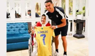 Irán: Cristiano Ronaldo condenado a 99 latigazos por abrazar a una fan