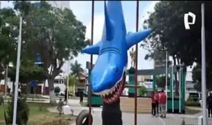 Trujillo: vecinos piden retirar escultura de tiburón colocado en parque