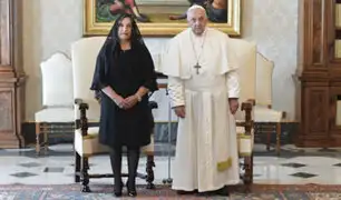 Reunión duró 25 minutos: presidenta Boluarte fue recibida por el Papa Francisco en audiencia privada