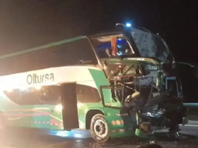 Casma: un muerto y nueve heridos al chocar bus interprovincial y tráiler