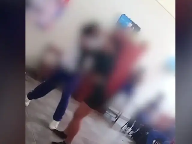 Huacho: escolares se agarran a golpes en pleno salón de clases