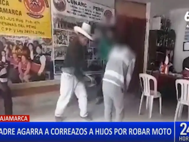 Cajamarca: padre castiga a correazos a sus hijos por robar una moto
