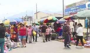 SJL: comerciantes informales vuelven a las calles y obstaculizan el paso de ambulancias a hospital