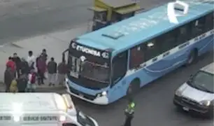 Villa El Salvador: bus ‘El Chino’ hace carrera y atropella a un peatón