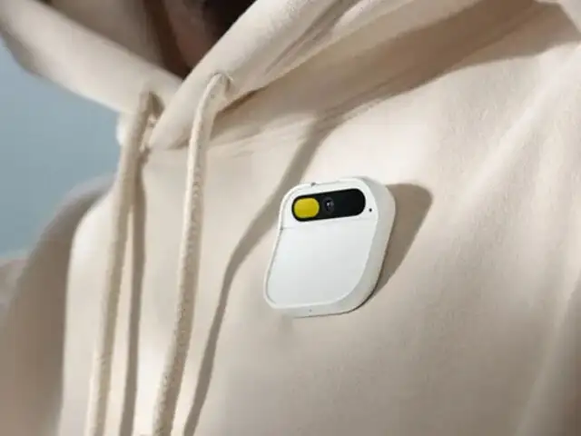 AI Pin: salió a la venta el novedoso dispositivo personal que reemplazará a los celulares