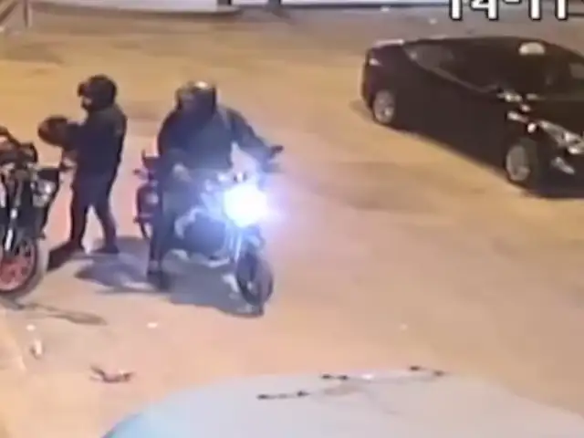 SJM: delincuentes en moto roban a varias personas en una misma noche