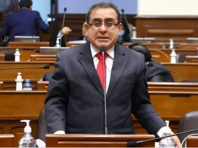 Congresista Picón es condenado a 4 años de cárcel por favorecer a empresa en compra de ambulancias