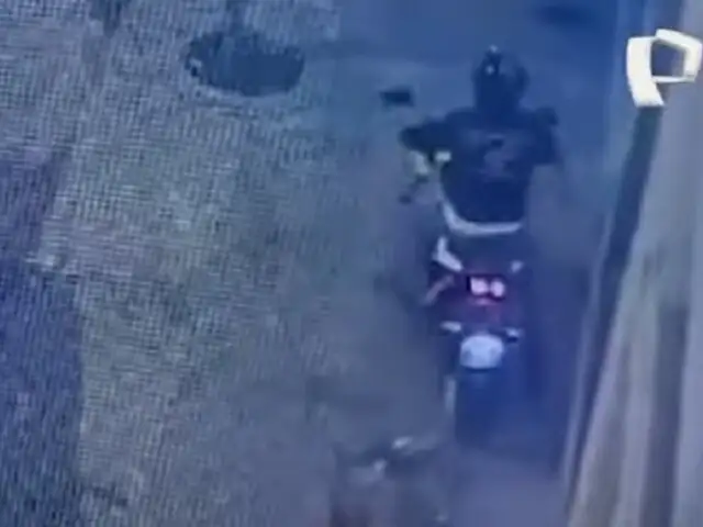 Robo en Cercado de Lima: hampón se lleva motocicleta en menos de 40 segundos