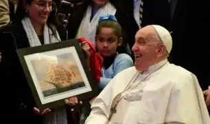Papa Francisco bendijo a delegación del buque escuela B.A.P. Unión