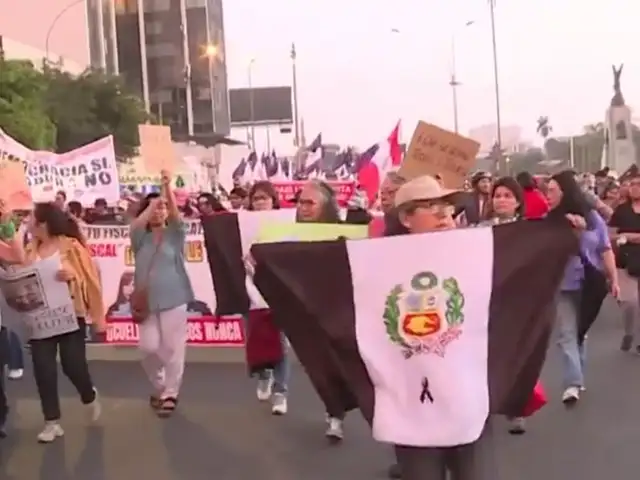 Centro de Lima: congresistas participan de marcha contra la corrupción