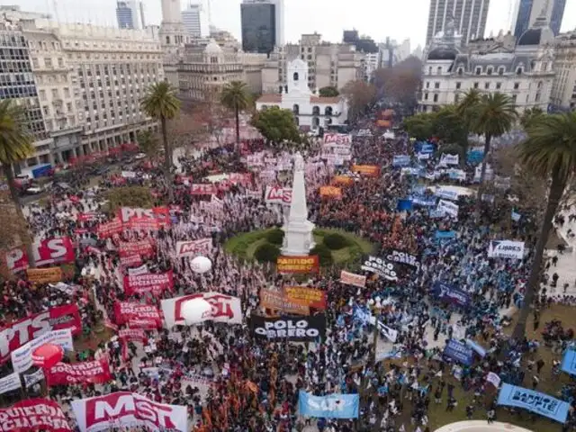Argentina: Ciudadanos protestaron en contra del gobierno de Javier Milei