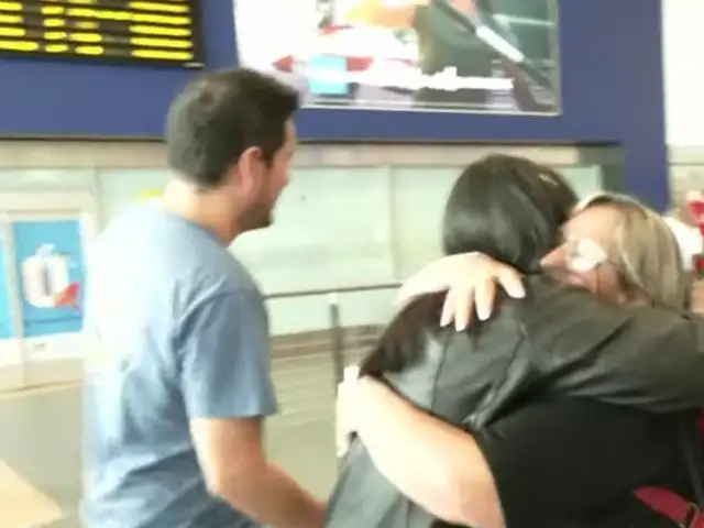 Aeropuerto Jorge Chávez: continúan los emotivos reencuentros entre familiares