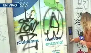 Ascensor inclusivo de puente peatonal de Miraflores no funciona: grafitis, botella de licor y más
