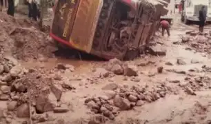 Lluvias en Chanchamayo: huaico arrastra bus interprovincial y deja heridos