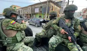 Ecuador: policías y militares que maten a terroristas serán indultados