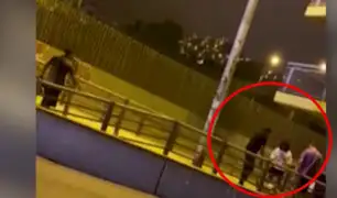 SJM: vecinos golpean a delincuente que le robo su celular a una joven en puente peatonal