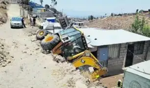 Arequipa: Maquinaria pesada destroza vivienda en el distrito de Cayma