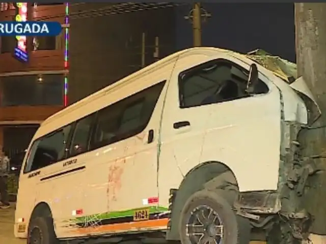 Accidente en Ate: alrededor de 10 heridos tras choque de combi contra poste en Carretera Central