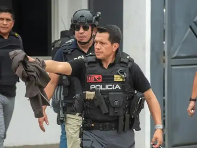 Ecuador: periodistas utilizan chalecos antibalas para cubrir información en Guayaquil