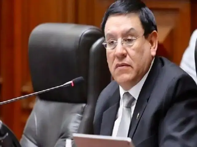 Alejandro Soto envía oficio a Dina Boluarte en rechazo a declaraciones del ministro de Economía
