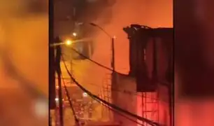 Barrios Altos: se incendia histórica casona conocida como “El Buque”