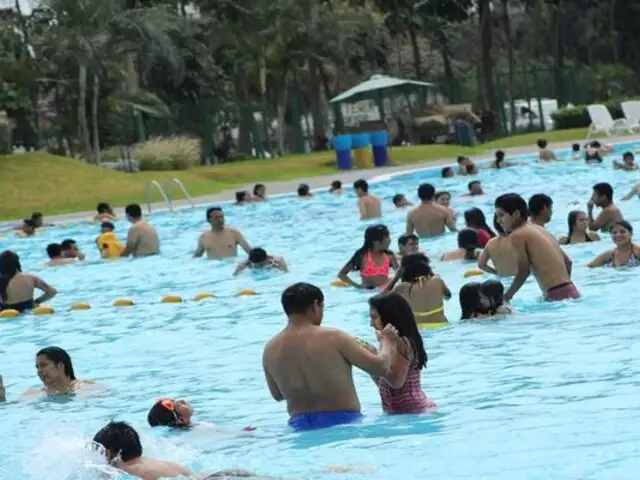 Riesgos en la piscina: conoce los tipos de infecciones y cómo protegerse durante el verano