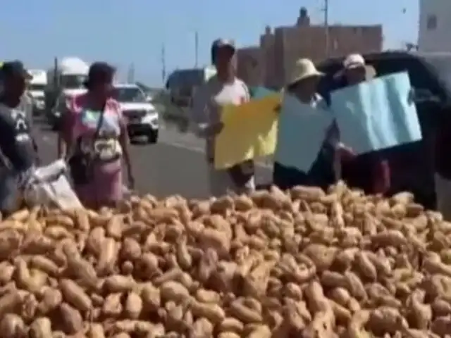 Cañete: Agricultores de camote bloquean panamericana sur por baja en el precio