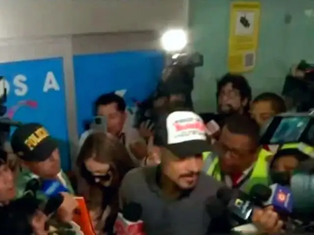 Paolo Guerrero y su accidentada llegada al aeropuerto Jorge Chávez