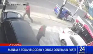 La Victoria: auto que realizaba presuntos piques ilegales termina impactándose contra poste