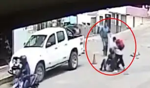 Arequipa: ‘robacelulares’ se tropieza en la calle al intentar huir y vecinos lo golpean