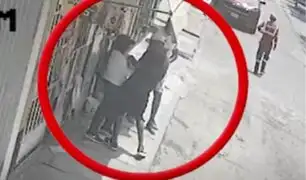 Con cuchillo en mano asaltan a mujer en SJL y así reaccionaron los vecinos: “demasiada delincuencia”