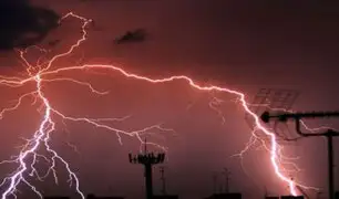 Expertos advierten sobre el riesgo de usar celulares durante tormentas eléctricas