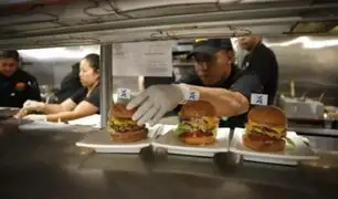 Estados Unidos: ¿Cuál es el nuevo salario mínimo para los trabajadores de comida rápida?