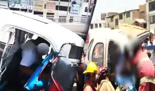 ¡Imagen impactante! Mototaxi se empotra contra camioneta y chofer queda grave