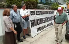 Extrabajadores del Congreso exigen indemnización por despidos arbitrarios durante el gobierno de Fujimori