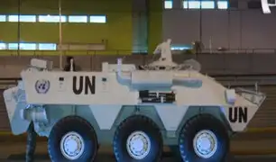 Tanquetas con el logo de la ONU quedan varadas en la Vía Expresa