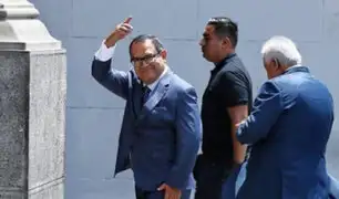 Expremier Alberto Otárola llegó a Palacio de Gobierno para reunirse con la presidente Boluarte