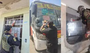Trujillo: policías retiran stickers extorsivos de casas, comercios y unidades de transporte público