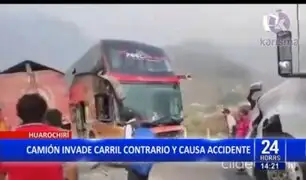 Huarochirí: auto y camión iban en sentido contrario y chocan frontalmente con bus