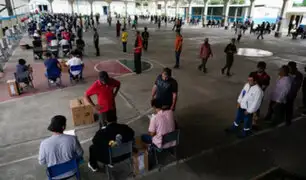 Referéndum en Ecuador: centros de votación abrieron en medio de un clima de máxima tensión