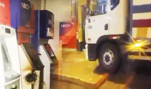 Usan camión para robar un cajero automático en Los Olivos
