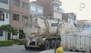 Cercado de Lima: denuncian cisternas y tolvas de camiones abandonadas en plena calle