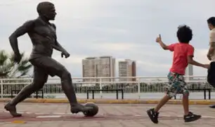 Tras ser condenado por violación: retiran estatua de Dani Alves en su ciudad natal en Brasil