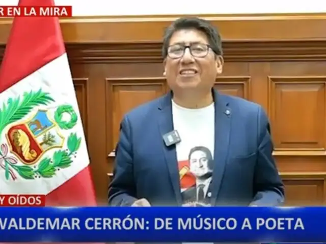 Waldemar Cerrón recita poema en el Congreso: " Me gustan tus manos, no solo por acariciarme”